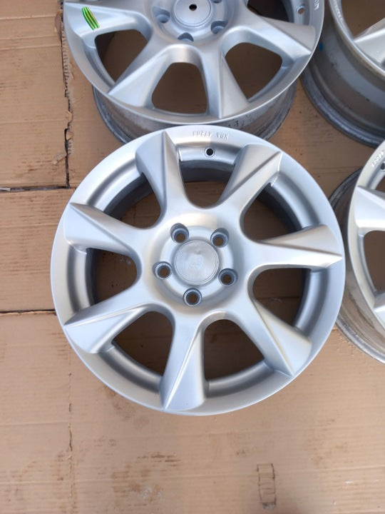4x Alufelge 16 Zoll 6.5" 5x108 43ET Silber KBA47263 8634738 Citroën I V70 S60 FEL5859680554um