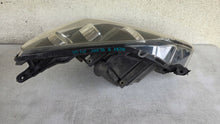 Laden Sie das Bild in den Galerie-Viewer, Frontscheinwerfer Opel Astra H Xenon Links Scheinwerfer Headlight SCH3356692897cj