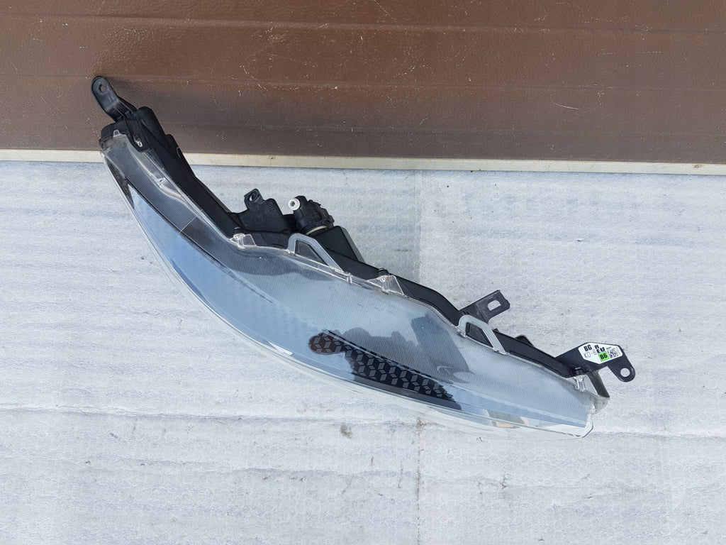 Frontscheinwerfer Toyota Yaris 85122000 Rechts Scheinwerfer Headlight SCH8470096631jm