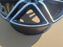 Laden Sie das Bild in den Galerie-Viewer, 1x Alufelge 19 Zoll 8.0" 5x112 A4474014500 Mercedes-Benz W447 Rim Wheel FEL6365292063tm