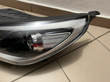 Laden Sie das Bild in den Galerie-Viewer, Frontscheinwerfer Hyundai I30 III 92101-G4000 Links Scheinwerfer Headlight SCH1703536954cq