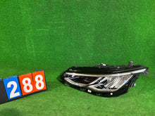 Laden Sie das Bild in den Galerie-Viewer, Frontscheinwerfer VW Golf VIII 90150890 Full LED Links Scheinwerfer Headlight SCH3167332071mr