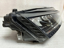 Laden Sie das Bild in den Galerie-Viewer, Frontscheinwerfer Skoda Octavia IV 5E4941016 Full LED Rechts Headlight SCH5229844679iq