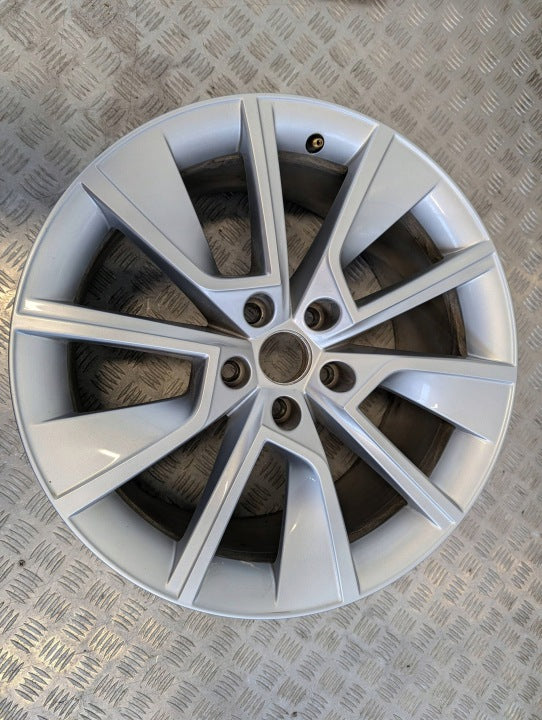 1x Alufelge 18 Zoll 8.5" 5x112 41ET 3V0601025BK Skoda Superb Iii Rim Wheel FEL1281649656zj