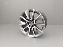Laden Sie das Bild in den Galerie-Viewer, 1x Alufelge 18 Zoll 8.5&quot; 5x112 41ET 3V0601025BC Skoda Superb Iii Rim Wheel