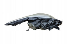 Laden Sie das Bild in den Galerie-Viewer, Frontscheinwerfer Toyota Avensis 8116605310 Links Scheinwerfer Headlight SCH7072472090js