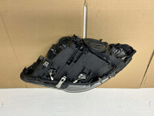 Laden Sie das Bild in den Galerie-Viewer, Frontscheinwerfer BMW 5 F10 7203252 FALSE Scheinwerfer Headlight SCH8374089526qv