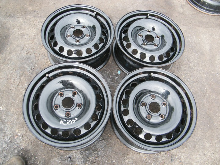 4x Alufelge 15 Zoll 6.0" 5x112 47ET Schwarz VW Caddy V Golf III Jetta VI Touran FEL5327104153tl