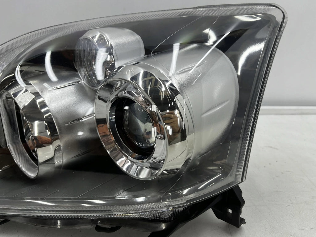 Frontscheinwerfer Toyota Avensis 81170-05240 Links Scheinwerfer Headlight SCH6436407794za