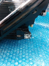 Laden Sie das Bild in den Galerie-Viewer, Frontscheinwerfer VW Passat B8 3G1941081P LED Ein Stück (Rechts oder Links)