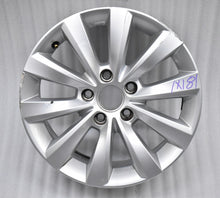 Load image into Gallery viewer, 1x Alufelge 16 Zoll 6.5" 5x112 44ET Glanz Silber 5C0601025T VW Passat B7 FEL8331727921sb