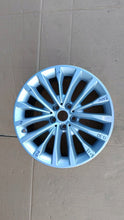 Laden Sie das Bild in den Galerie-Viewer, 1x Alufelge 18 Zoll 6863418 BMW 5 G31 G30 Rim Wheel FEL2777213720gl