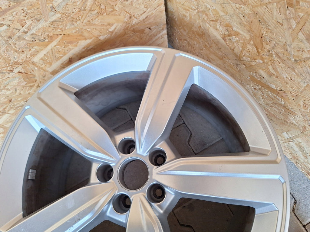 1x Alufelge 20 Zoll 9.0" 5x112 38ET Glanz Silber 4KE601025S Audi E Tron