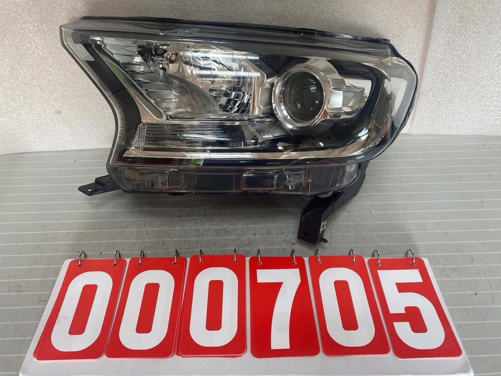 Frontscheinwerfer Ford Ranger Links Scheinwerfer Headlight SCH7369981661ck