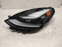 Laden Sie das Bild in den Galerie-Viewer, Frontscheinwerfer Tesla 3 Y 1514952-00-D- PAW2026 Full LED Links Headlight SCH3836763315fl