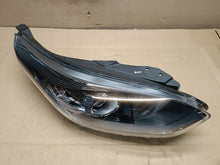 Load image into Gallery viewer, Frontscheinwerfer Kia Ceed 92102J7051 LED Rechts Scheinwerfer Headlight