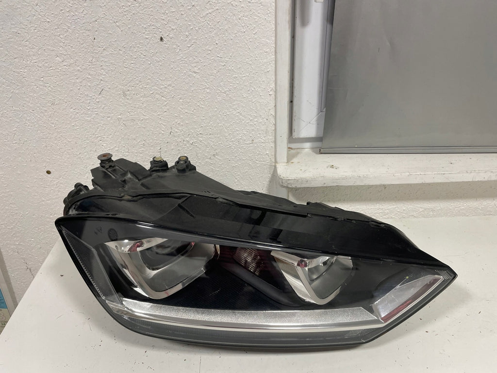 Frontscheinwerfer VW Golf Sportsvan 517941032B Xenon Rechts Headlight SCH9512899971cl