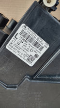 Load image into Gallery viewer, Frontscheinwerfer VW Tiguan 5NB941081G LED Ein Stück (Rechts oder Links)