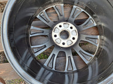 Load image into Gallery viewer, 1x Alufelge 19 Zoll 8.0" 5x112 44ET 3V0601025AA Skoda Rim Wheel FEL9996823878te