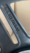 Laden Sie das Bild in den Galerie-Viewer, 1x Alufelge 19 Zoll 7.5" 5x112 53ET A2474011500 Mercedes-Benz Glb Gla Amg FEL1066192009ul