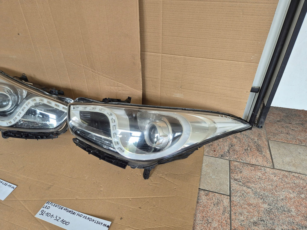 Frontscheinwerfer Hyundai I I40 92102-3Z100 LED Ein Satz Scheinwerfer Headlight