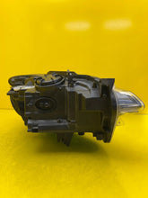 Laden Sie das Bild in den Galerie-Viewer, Frontscheinwerfer BMW 1 F21 F20 7229677-11 Xenon Ein Stück (Rechts oder Links) SCH8289253730ar