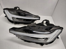 Laden Sie das Bild in den Galerie-Viewer, Frontscheinwerfer Volvo Xc60 II 32420424 32420434 LED Ein Satz Headlight SCH6716131054nw
