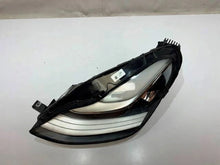 Laden Sie das Bild in den Galerie-Viewer, Frontscheinwerfer Tesla Model 3 107737500C Full LED Links Scheinwerfer Headlight