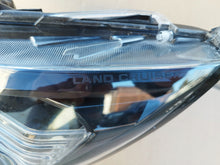 Laden Sie das Bild in den Galerie-Viewer, Frontscheinwerfer Toyota Land Cruiser 85661 Links Scheinwerfer Headlight