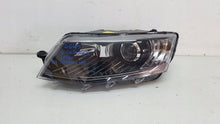 Laden Sie das Bild in den Galerie-Viewer, Frontscheinwerfer Skoda Octavia III 130702425800 LED Links Headlight SCH8156417900yh