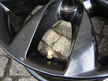 Laden Sie das Bild in den Galerie-Viewer, 1x Alufelge 16 Zoll 6.5&quot; 4x100 40ET Glanz Schwarz Opel Corsa Rim Wheel