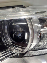 Load image into Gallery viewer, Frontscheinwerfer BMW X5 F15 7460613 Xenon Links Scheinwerfer Headlight SCH7987807499ir
