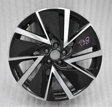 Laden Sie das Bild in den Galerie-Viewer, 1x Alufelge 18 Zoll 7.0" 5x100 39ET Glanz Schwarz 658601025J Skoda Scala Kamiq FEL2680076443mp