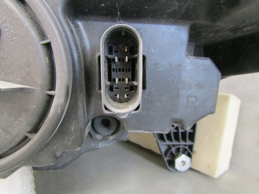 Frontscheinwerfer Mercedes-Benz Eqc A2939061201 LED Rechts Headlight SCH6104600206jq