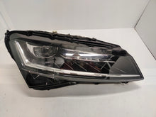 Laden Sie das Bild in den Galerie-Viewer, Frontscheinwerfer Skoda Superb III 3V1941015D Full LED Rechts oder Links