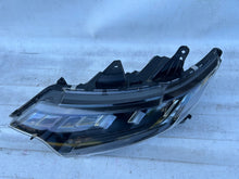 Laden Sie das Bild in den Galerie-Viewer, Frontscheinwerfer Mitsubishi Outlander III 8301D3-31 LED Links Headlight