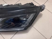 Laden Sie das Bild in den Galerie-Viewer, Frontscheinwerfer Skoda Octavia IV 5E4941015A LED Links Scheinwerfer Headlight SCH9047719463tt