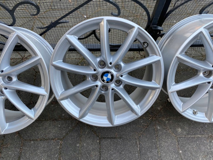 4x Alufelge 17 Zoll 7.5" 5x110 52ET 6856061 BMW X1 F48 Rim Wheel FEL6004799121du