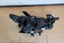 Laden Sie das Bild in den Galerie-Viewer, Frontscheinwerfer Mazda 3 Links Scheinwerfer Headlight SCH5014908305ad