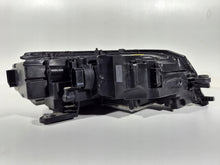 Laden Sie das Bild in den Galerie-Viewer, Frontscheinwerfer Skoda Octavia III 5E1941015D LED Links Scheinwerfer Headlight SCH8045121727dt
