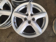 Load image into Gallery viewer, 1x Alufelge 16 Zoll 6.5" 5x100 39ET Silber 54031001 Toyota Rim Wheel FEL8112655719lr