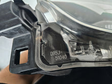 Load image into Gallery viewer, Frontscheinwerfer Mazda 2 DB5J-51040 Links Scheinwerfer Headlight