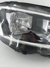 Laden Sie das Bild in den Galerie-Viewer, Frontscheinwerfer VW Transporter 7E1941016 Rechts Scheinwerfer Headlight