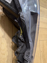 Laden Sie das Bild in den Galerie-Viewer, Frontscheinwerfer Toyota Corolla 81150-02T51 Links Scheinwerfer Headlight SCH4864254475sw
