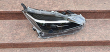 Load image into Gallery viewer, Frontscheinwerfer Toyota Yaris Cross Xenon Rechts Scheinwerfer Headlight SCH9616318667vm