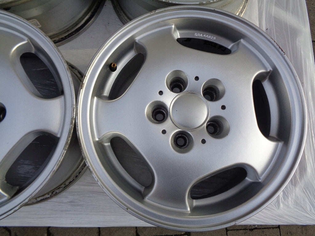 4x Alufelge 15 Zoll 7.0" 5x112 37ET Silber A2314010400 Mercedes-Benz Clk