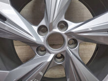 Laden Sie das Bild in den Galerie-Viewer, 1x Alufelge 19 Zoll 5x112 8Y0601025K Audi A3 Rim Wheel FEL9456497669nj