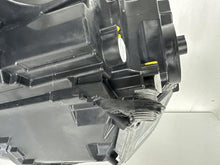 Load image into Gallery viewer, Frontscheinwerfer Skoda Karoq 57B941016 Rechts Scheinwerfer Headlight SCH2621932241hs