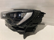 Laden Sie das Bild in den Galerie-Viewer, Frontscheinwerfer Audi Q3 83A941011 LED Links Scheinwerfer Headlight