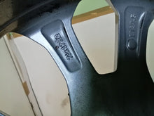 Laden Sie das Bild in den Galerie-Viewer, 1x Alufelge 17 Zoll 7.0" 4x108 37 5ET GN15H2B Ford Fiesta Rim Wheel FEL6619932838wm